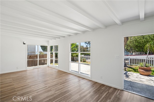 Detail Gallery Image 14 of 31 For 295 Wave St, Laguna Beach,  CA 92651 - 3 Beds | 3 Baths