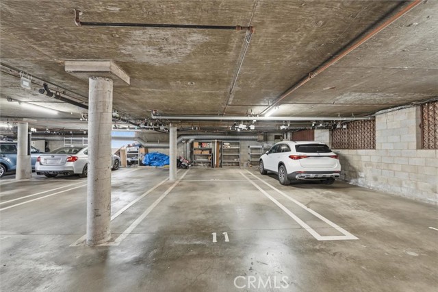 1747 Barry Avenue, Los Angeles CA: https://media.crmls.org/medias/683550b0-1a93-4aeb-9151-be6f5895e886.jpg