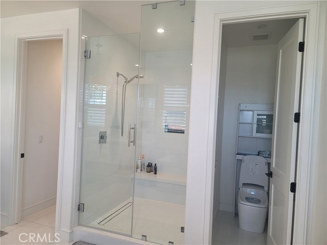 Detail Gallery Image 21 of 25 For 208 Ocean Pl, Seal Beach,  CA 90740 - 4 Beds | 4/2 Baths