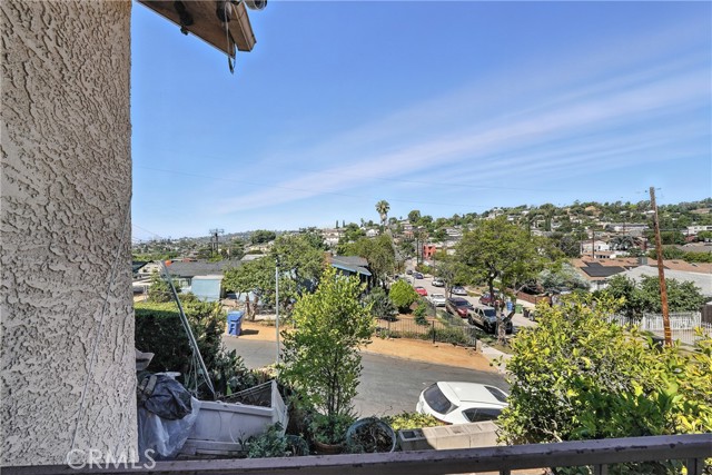 6178 Roy Street, Los Angeles CA: https://media.crmls.org/medias/6836d714-0ad0-4bef-9ffd-ee69663d3deb.jpg