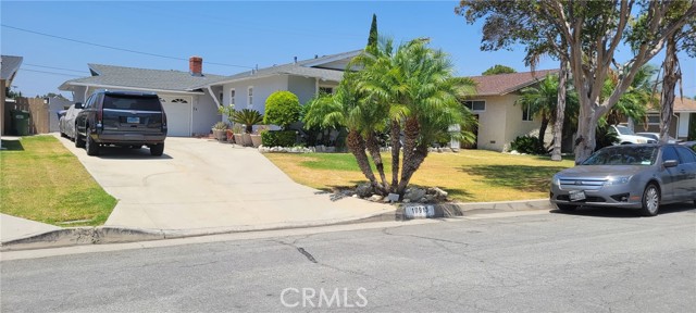 10913 Groveland Ave, Whittier, CA 90603