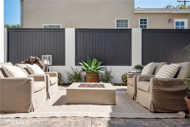 561 33rd Street, Manhattan Beach, California 90266, 5 Bedrooms Bedrooms, ,5 BathroomsBathrooms,Residential,Sold,33rd,SB21226238