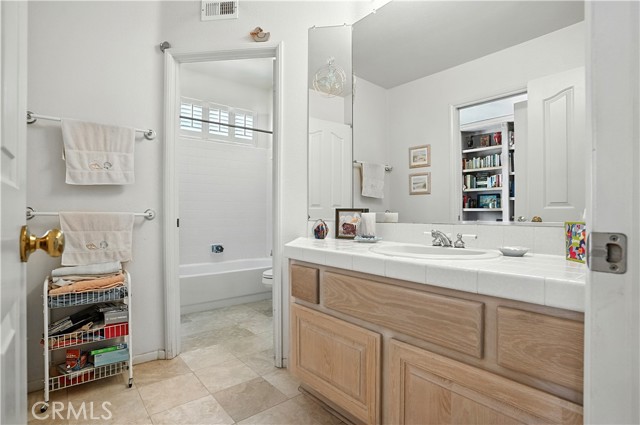51 Corte Madera, Lake Elsinore CA: https://media.crmls.org/medias/683834c1-f656-4ac9-9135-d983fe1c7973.jpg