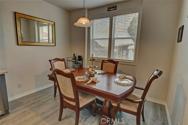 SPACIOUS DINING ROOM