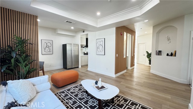 1116 W Huntington Drive, Arcadia CA: https://media.crmls.org/medias/683939d4-1ba3-4eb0-867b-a58a9ff7aa59.jpg