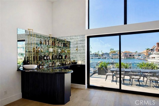 Detail Gallery Image 4 of 40 For 16861 Edgewater, Huntington Beach,  CA 92649 - 5 Beds | 4/1 Baths