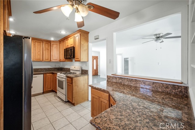 Detail Gallery Image 15 of 28 For 3743 W 177th, Torrance,  CA 90504 - 2 Beds | 1 Baths