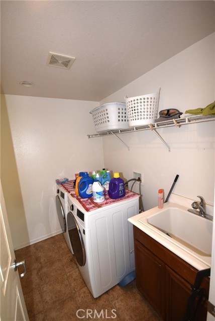 1886 Mount Verdugo Lane, Perris CA: https://media.crmls.org/medias/683b0dd7-b3e4-40d0-a704-d973131a5b2d.jpg