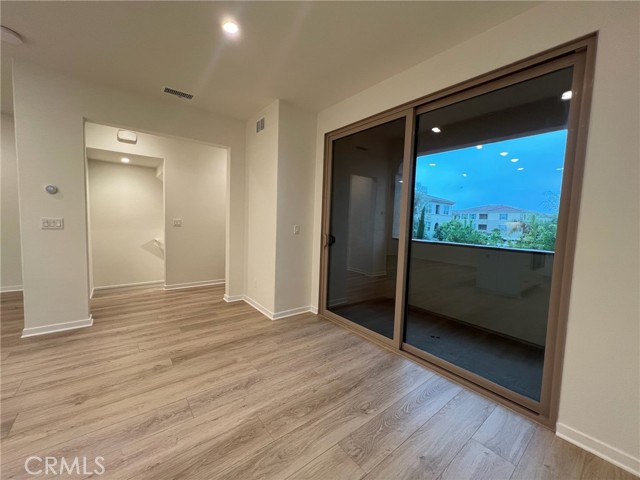 Detail Gallery Image 6 of 27 For 120 Trailing Comet, Irvine,  CA 92618 - 2 Beds | 2/1 Baths