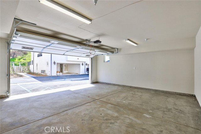 1 Sahalee Way, Phillips Ranch CA: https://media.crmls.org/medias/683d1420-821d-4322-b121-7176f028924c.jpg