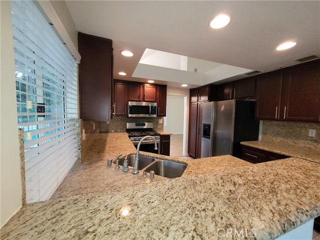 13611 Amanda Street, Fontana CA: https://media.crmls.org/medias/683d6c0f-e555-4f84-b533-ab6d0ca8846d.jpg