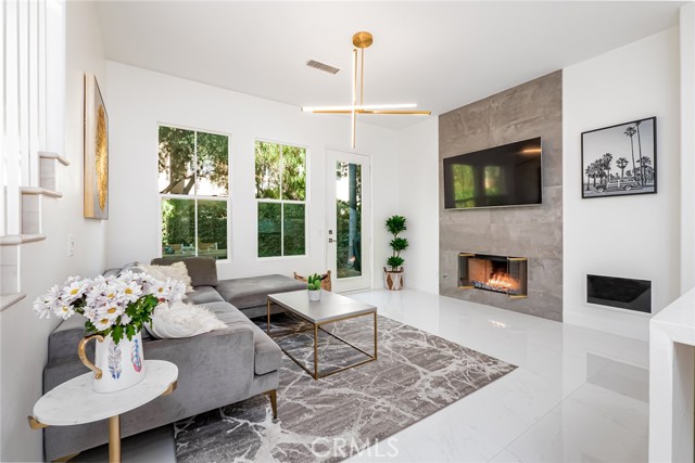 Detail Gallery Image 3 of 51 For 3 Oroville, Irvine,  CA 92602 - 4 Beds | 3 Baths