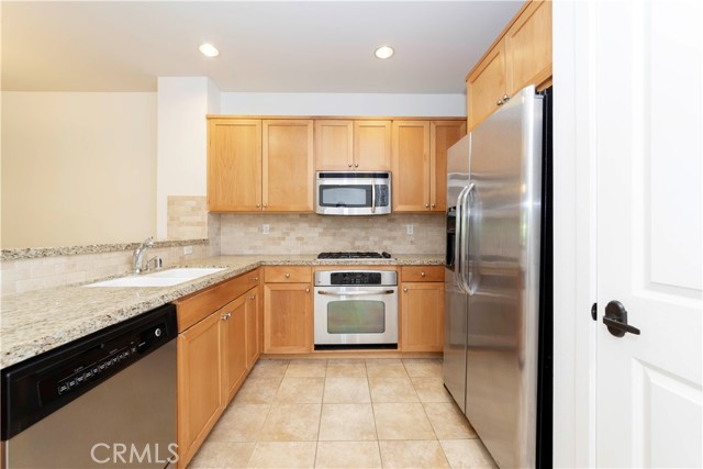 Detail Gallery Image 9 of 37 For 2367 Jefferson St #109,  Torrance,  CA 90501 - 2 Beds | 2 Baths