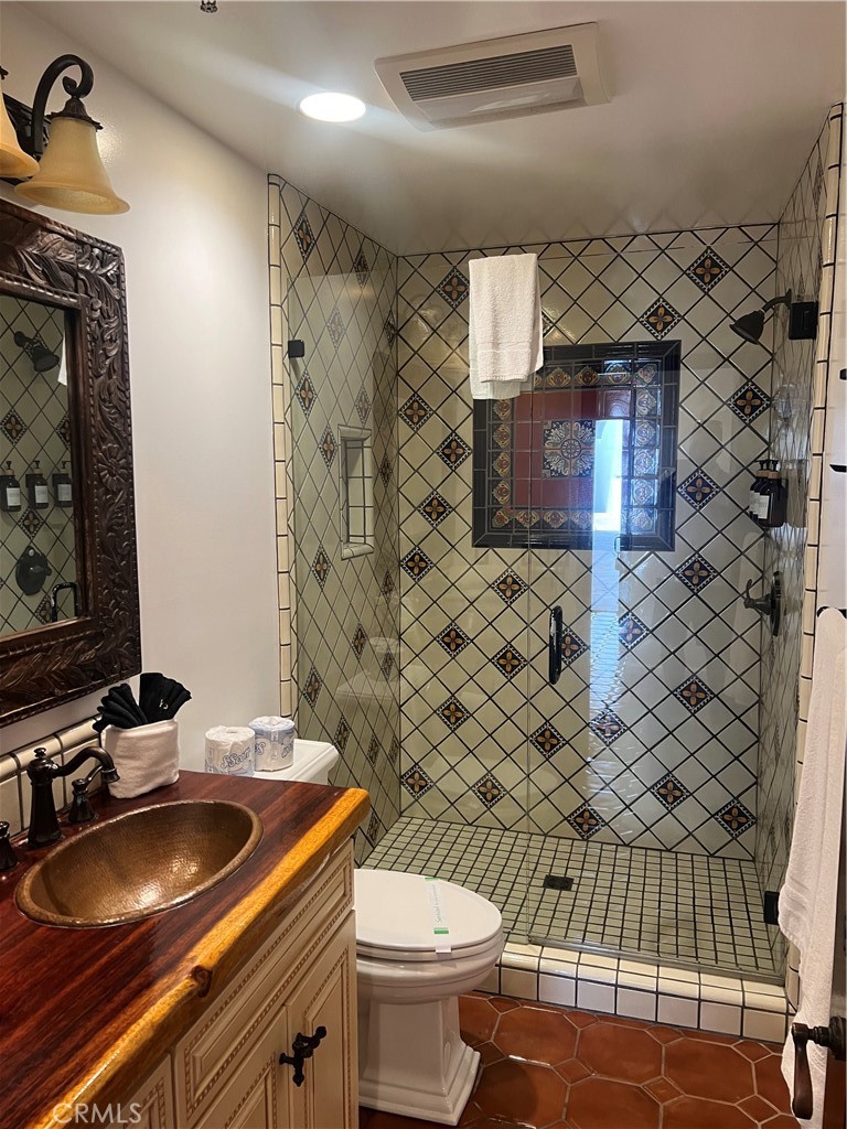 https://media.crmls.org/medias/683fac4f-fedb-45f2-9dd1-d4a08312a289.jpg?preset=X-Large