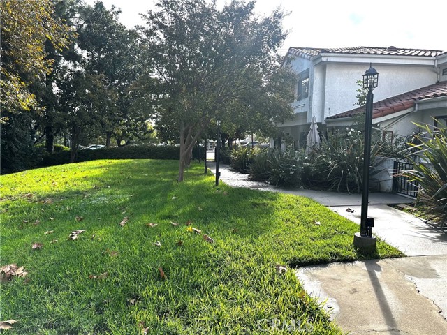 Detail Gallery Image 2 of 16 For 9356 19th St #D,  Rancho Cucamonga,  CA 91701 - 3 Beds | 2/1 Baths