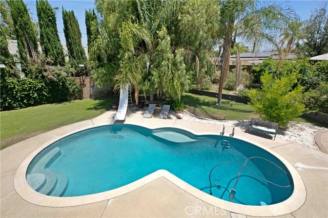 21101 Rosedell Drive, Saugus CA: https://media.crmls.org/medias/6840e4e3-ad54-46d0-8af1-f9a3bcec6eef.jpg