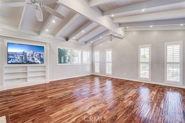 Detail Gallery Image 4 of 29 For 1030 5th St, Hermosa Beach,  CA 90254 - 3 Beds | 2 Baths