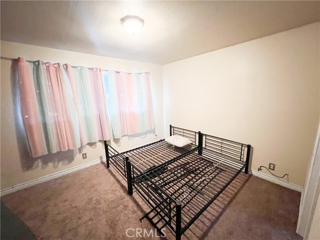 Detail Gallery Image 7 of 12 For 6120 Rogers Ln, San Bernardino,  CA 92404 - 3 Beds | 2 Baths