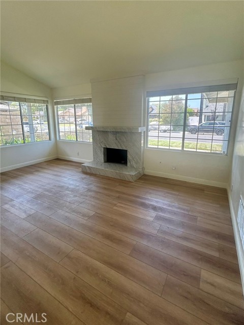 3964 Hibbert Court, Simi Valley CA: https://media.crmls.org/medias/68428a45-96f2-4da4-a5c0-1a4026e085ec.jpg