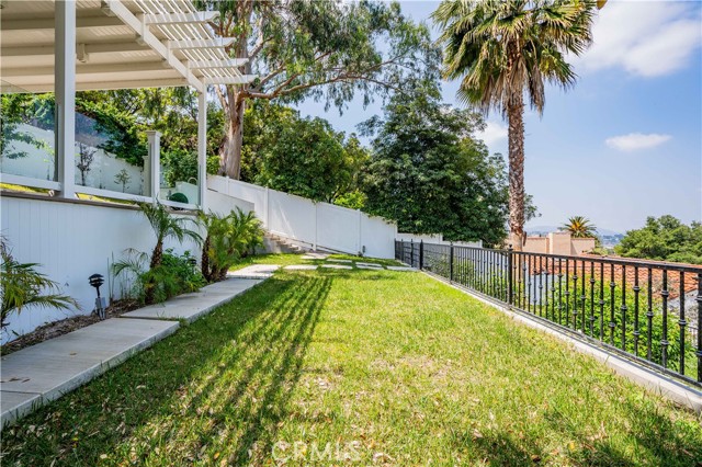 Detail Gallery Image 49 of 52 For 1440 Holbrook St, Eagle Rock,  CA 90041 - 3 Beds | 3/1 Baths