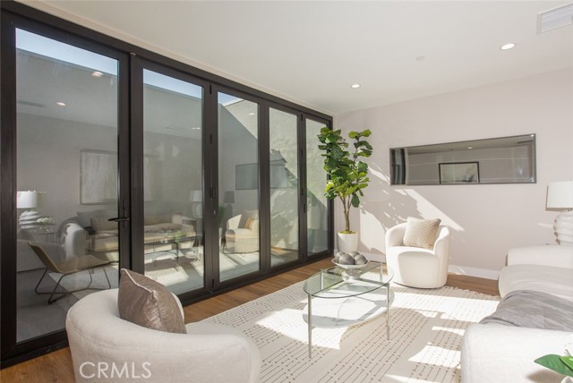 Detail Gallery Image 13 of 36 For 3682 Harriman Ave #3,  El Sereno,  CA 90032 - 2 Beds | 2/1 Baths