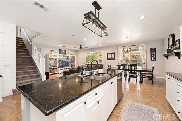 Detail Gallery Image 14 of 65 For 30829 Oak Knoll Dr., Menifee,  CA 92584 - 5 Beds | 4 Baths