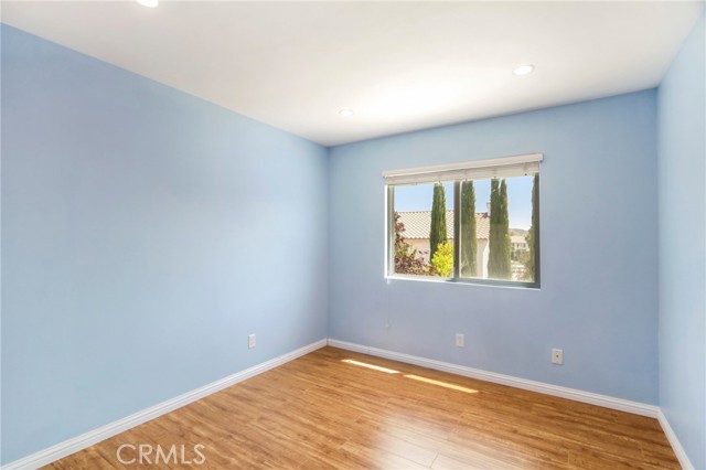 27220 Sterling Grove Lane, Canyon Country CA: https://media.crmls.org/medias/68448ceb-1d52-4900-8cdb-a3d8248f9b9e.jpg