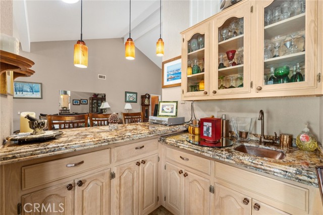 36608 Oak Ridge Drive, Yucaipa CA: https://media.crmls.org/medias/6844b746-e04c-4245-a200-32b6b019be2f.jpg