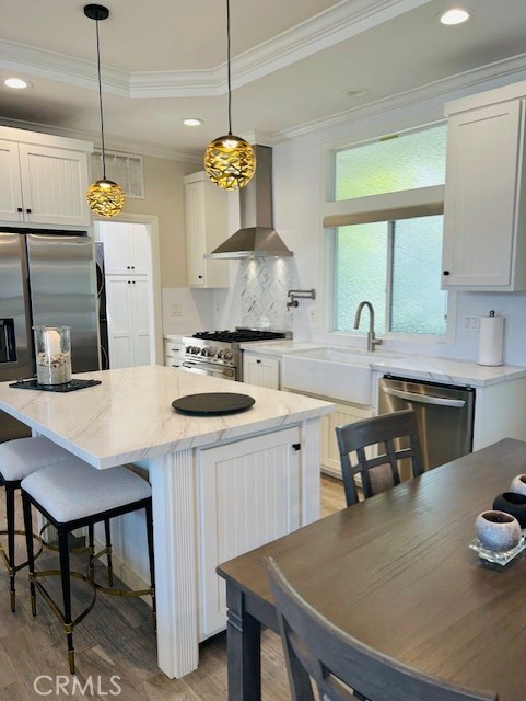 Detail Gallery Image 10 of 39 For 237 Plymouth Ave, Newport Beach,  CA 92660 - 3 Beds | 2 Baths