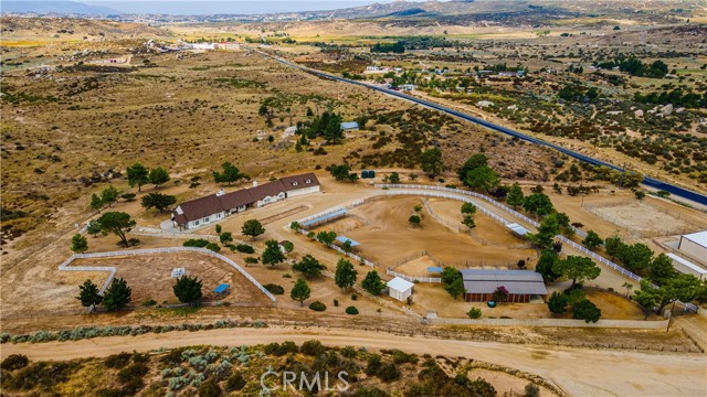 Detail Gallery Image 5 of 75 For 39725 Ivan Dr, Anza,  CA 92539 - 3 Beds | 3 Baths