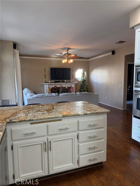 Detail Gallery Image 7 of 18 For 40659 Kona Ct, Murrieta,  CA 92562 - 5 Beds | 3 Baths