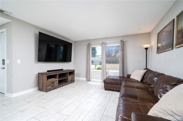 Image 8 of 45 For 40448 Marsha Court