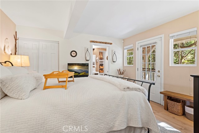 29613 Hook Creek Road, Cedar Glen CA: https://media.crmls.org/medias/68469f9a-ad3f-412e-8913-a3644e5d8f9d.jpg