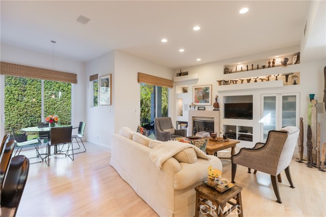 Detail Gallery Image 19 of 48 For 4921 Rupert Ave, Encino,  CA 91316 - 4 Beds | 3 Baths