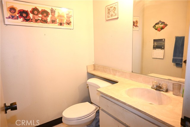 Detail Gallery Image 9 of 20 For 13717 Locust Cir #2,  Westminster,  CA 92683 - 3 Beds | 2/1 Baths