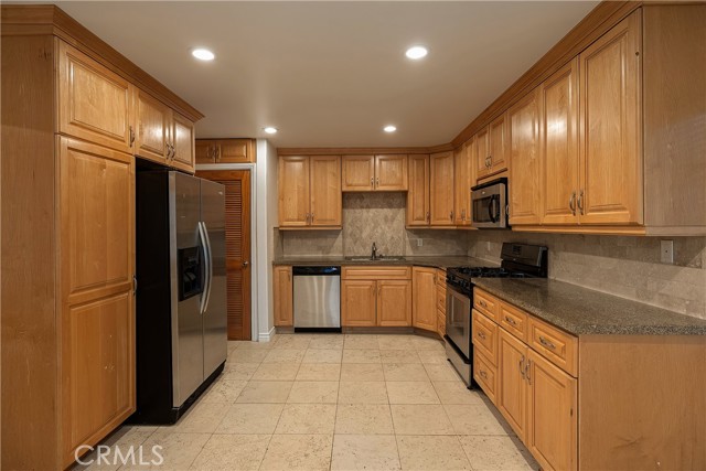 4816 Gloria Avenue photo 47