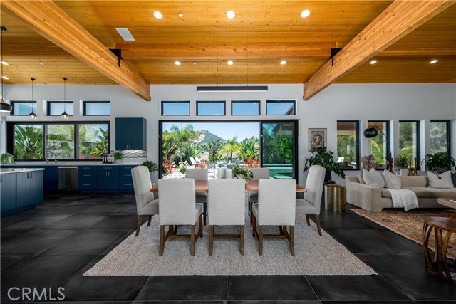 1088 Via Conca Doro, Vista CA: https://media.crmls.org/medias/684864e2-12e0-4199-9fe4-3a97504158cd.jpg