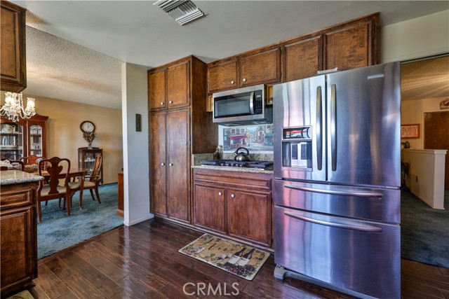 Detail Gallery Image 21 of 40 For 22972 Valley View Dr, Crestline,  CA 92325 - 4 Beds | 3 Baths