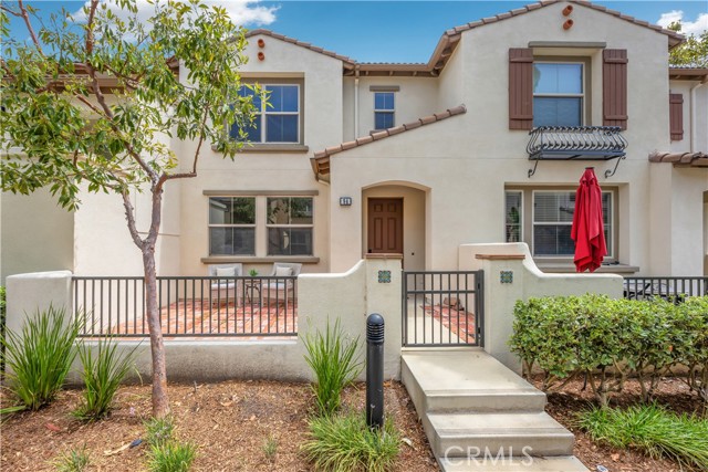 Detail Gallery Image 1 of 29 For 94 Hedge Bloom, Irvine,  CA 92618 - 3 Beds | 2/1 Baths