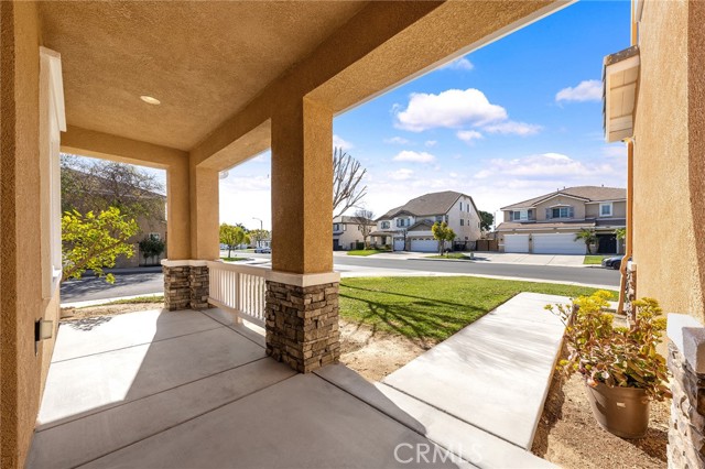 Detail Gallery Image 3 of 62 For 6412 Arcadia St, Corona,  CA 92880 - 6 Beds | 3/1 Baths