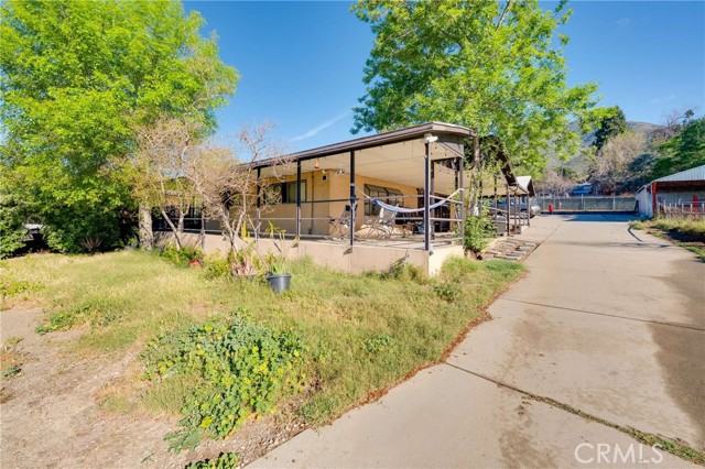 Detail Gallery Image 3 of 31 For 17782 W Kenwood, San Bernardino,  CA 92407 - 2 Beds | 1 Baths