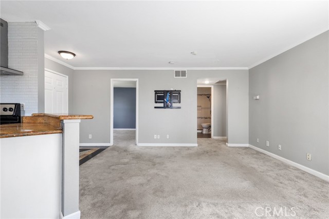 Detail Gallery Image 2 of 33 For 3408 Hathaway Ave #301,  Long Beach,  CA 90815 - 2 Beds | 2 Baths