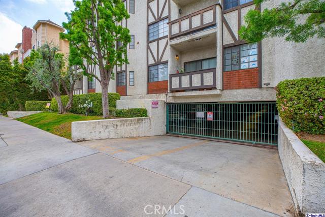 2 Bed Home for Sale in Encino, California