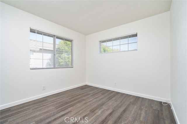 Detail Gallery Image 18 of 31 For 15642 Coventry Ln, Fontana,  CA 92337 - 3 Beds | 2/1 Baths