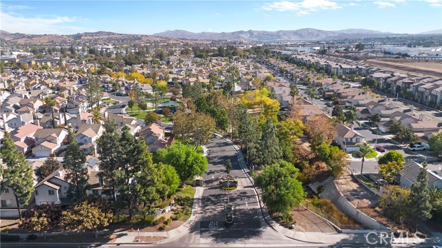 Detail Gallery Image 34 of 36 For 901 Primrose Lane, Corona,  CA 92878 - 3 Beds | 2/1 Baths