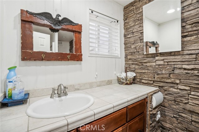 Detail Gallery Image 28 of 34 For 30970 Scenic Way, Running Springs,  CA 92382 - 2 Beds | 2 Baths