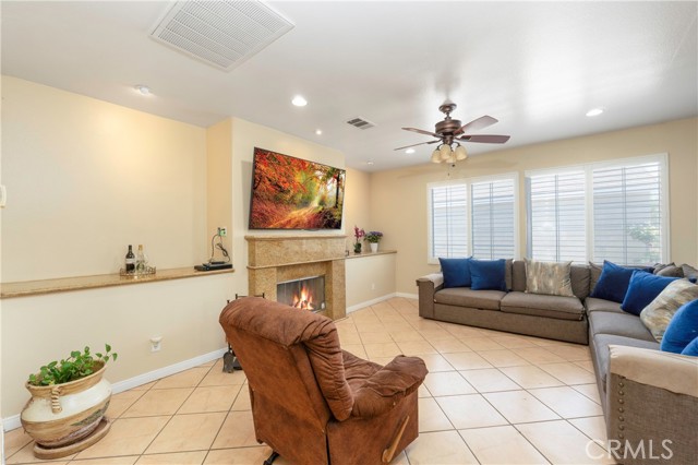 39600 Calle Gayube, Hemet CA: https://media.crmls.org/medias/684b4416-79db-47b0-a8bb-b90646d6beb3.jpg