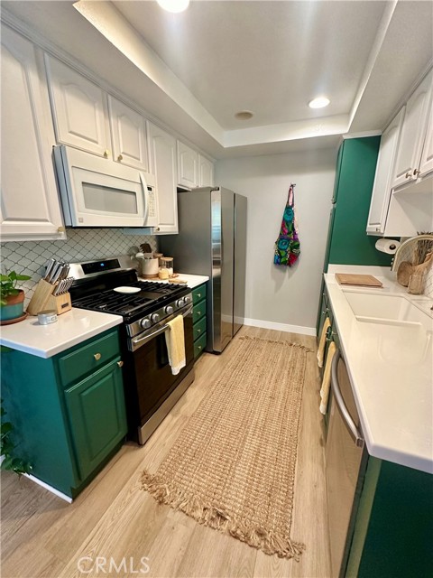 Detail Gallery Image 10 of 20 For 1045 E 3rd #4,  Long Beach,  CA 90802 - 2 Beds | 2 Baths