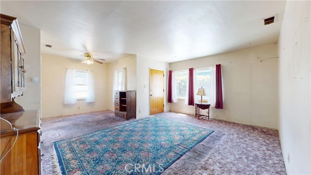 10515 Tujunga Canyon Boulevard, Tujunga CA: https://media.crmls.org/medias/684deb48-69ce-4391-90c9-84cd1209646e.jpg