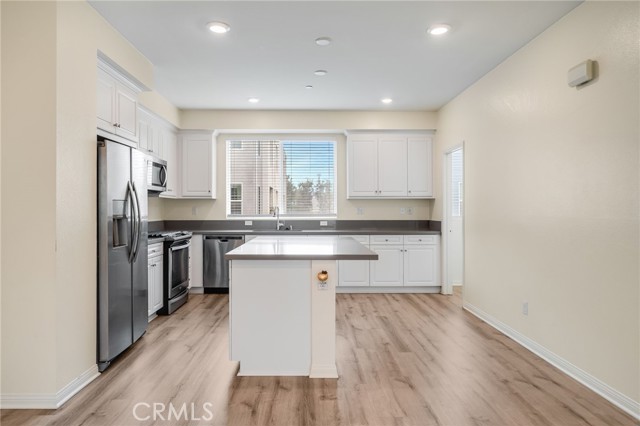 Detail Gallery Image 5 of 27 For 130 Unity, Irvine,  CA 92614 - 3 Beds | 2/1 Baths